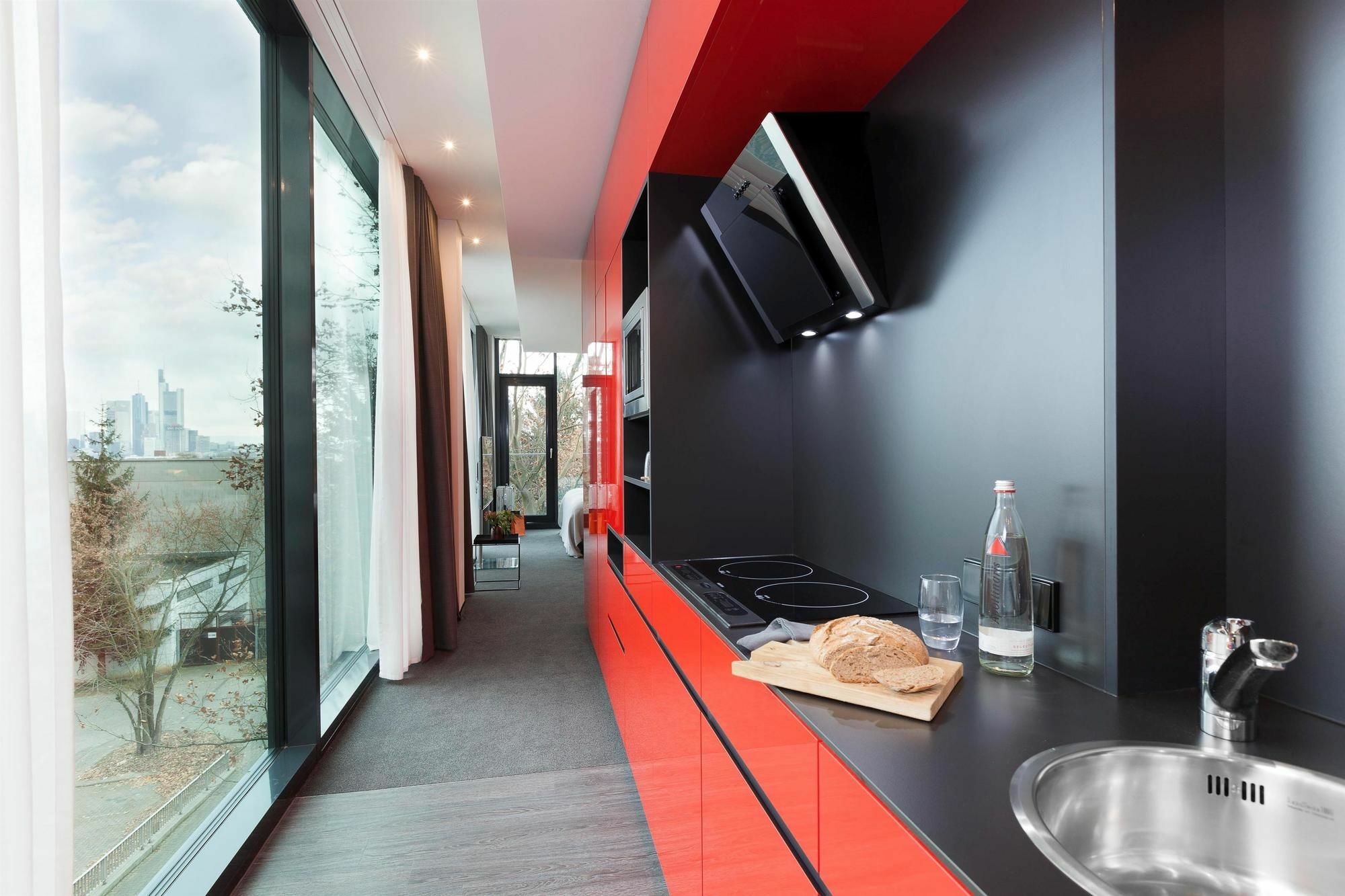 Living Frankfurt 4*