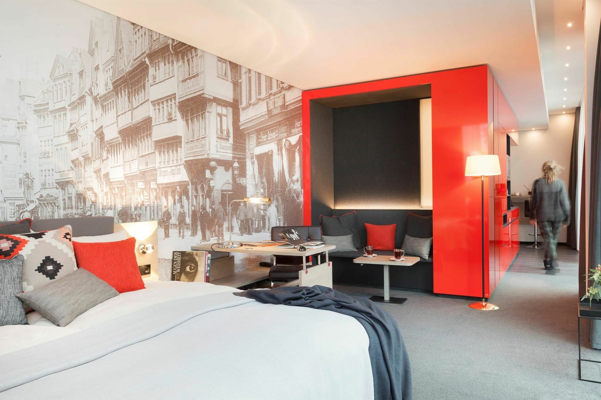 Living Frankfurt Hotel 4*
